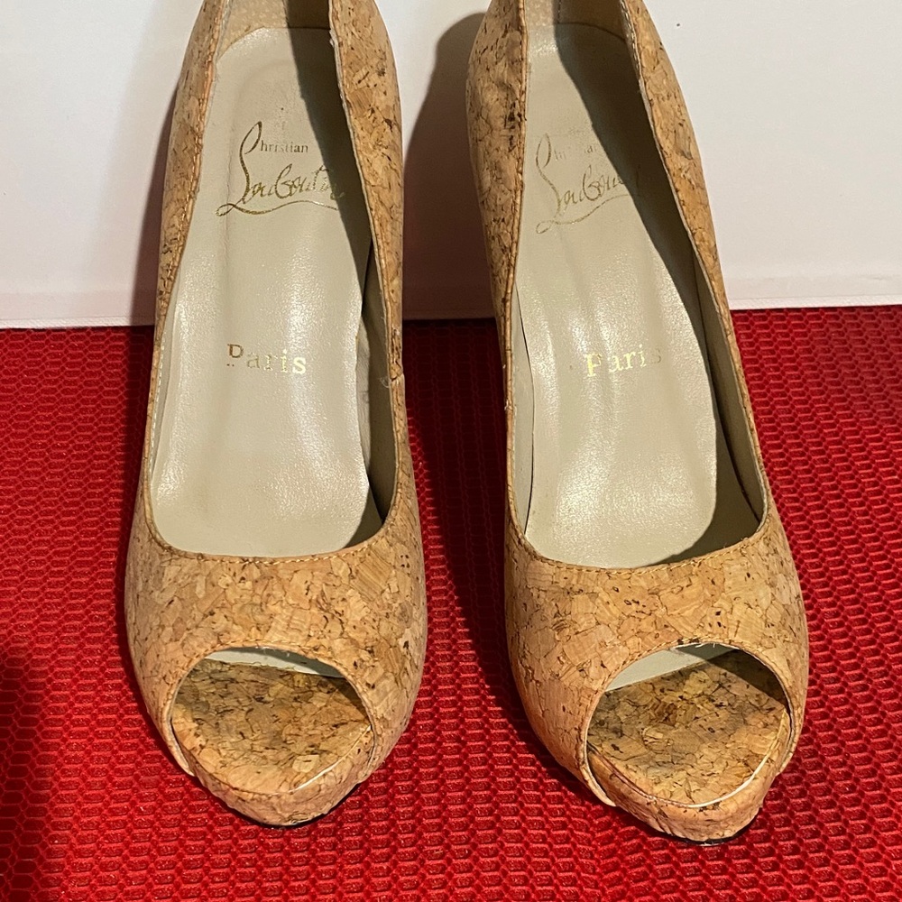 Christian Louboutin 39 Euro/ 8.5